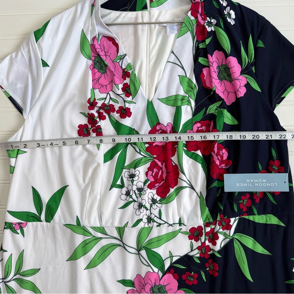 NWT London Times Women's Floral V-Neck Cap-Sleeve Sheath Dress Size 22W - Picture 9 of 16